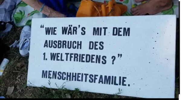 Schwarz auf weiß Tafel mit Aufschrift