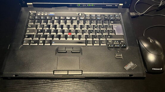 Laptop-Tastatur, Lenovo Thinkpad T61 mit Cherry-Maus